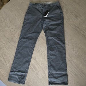 NWT Quicksilver Gray Size 32 Straight Fit Pants